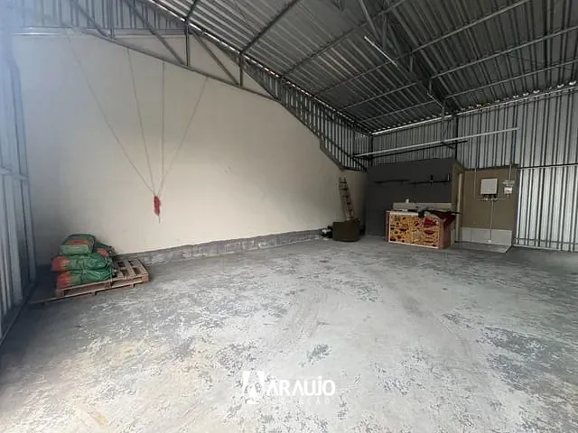 Galpão / Barracão para alugar, no bairro Meia Praia em Navegantes