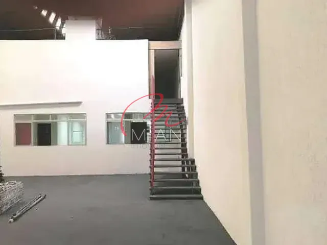 Galpão / Barracão com 750m², para alugar, no bairro Vila Polopoli em São Paulo