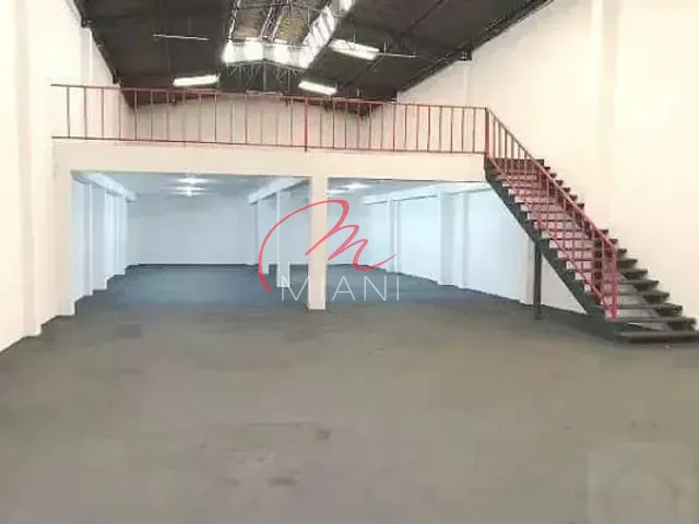 Galpão / Barracão com 750m², para alugar, no bairro Vila Polopoli em São Paulo