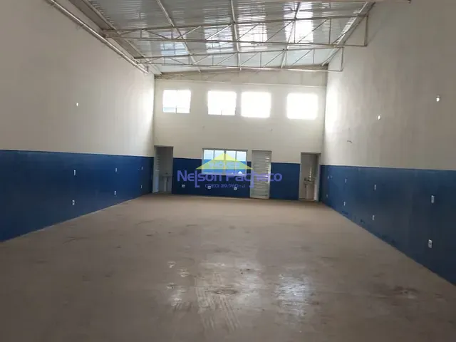Galpão / Barracão com 200m², à venda, no bairro Jardim São Pedro em Capivari