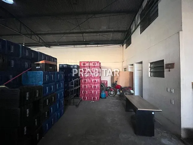 Galpão / Barracão com 375m², para alugar, no bairro Ayrosa em Osasco