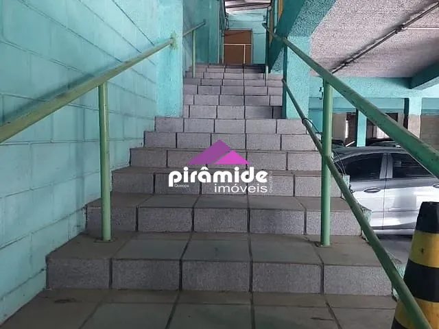Galpão / Barracão com 1128m², à venda ou para alugar, no bairro Centro em São José dos Campos
