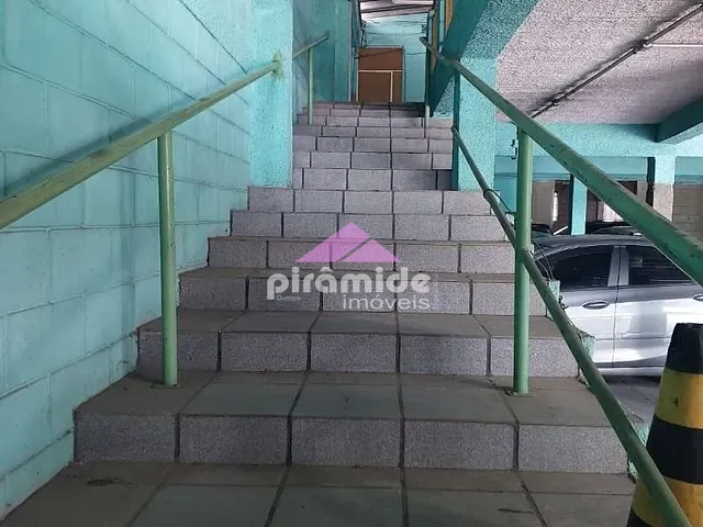 Galpão / Barracão com 1128m², para alugar, no bairro Centro em São José dos Campos