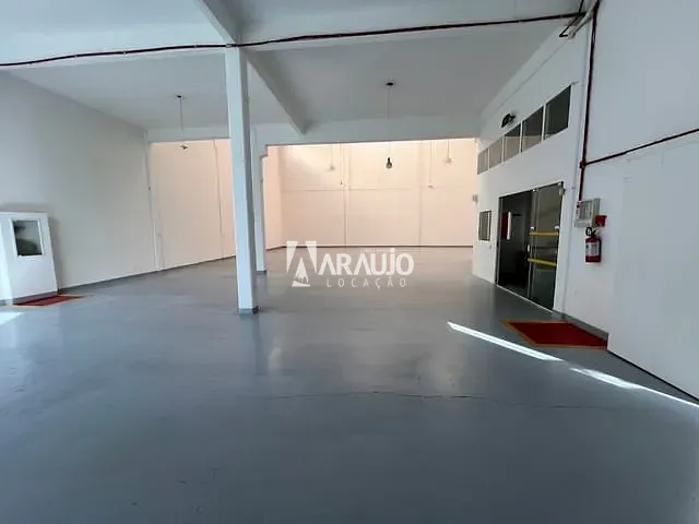 Galpão / Barracão para alugar, no bairro Vila Real em Balneário Camboriú