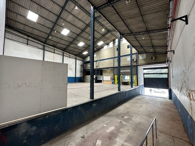 Galpão / Barracão com 1359m², para alugar, no bairro Paraíso (Polvilho) em Cajamar