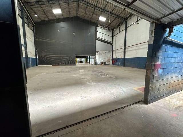 Galpão / Barracão com 1359m², para alugar, no bairro Paraíso (Polvilho) em Cajamar