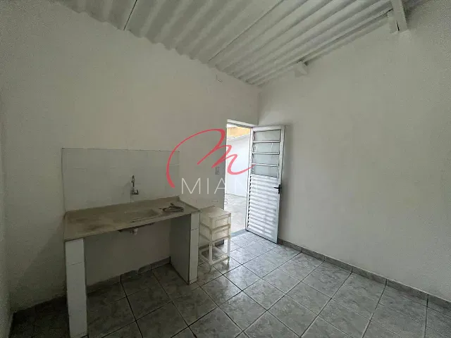 Galpão / Barracão com 300m², para alugar, no bairro Jardim Esmeralda em São Paulo