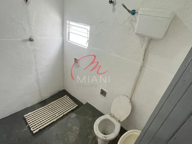 Galpão / Barracão com 300m², para alugar, no bairro Jardim Esmeralda em São Paulo