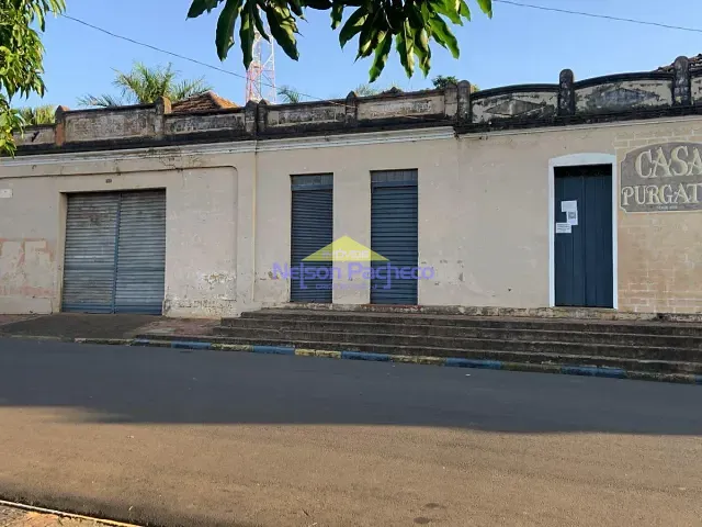 Galpão / Barracão com 2m², à venda, no bairro centro em Mombuca