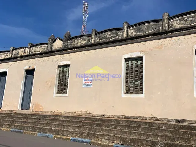 Galpão / Barracão com 2m², à venda, no bairro centro em Mombuca