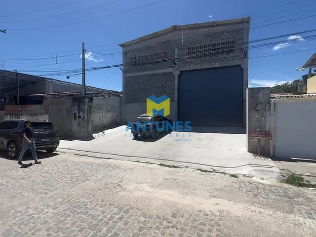 Galpão / Barracão com 350m², para alugar, no bairro Jordão em Recife