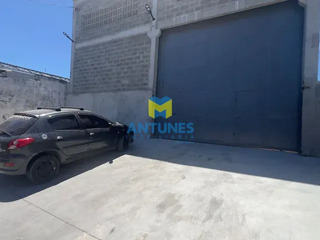 Galpão / Barracão com 350m², para alugar, no bairro Jordão em Recife