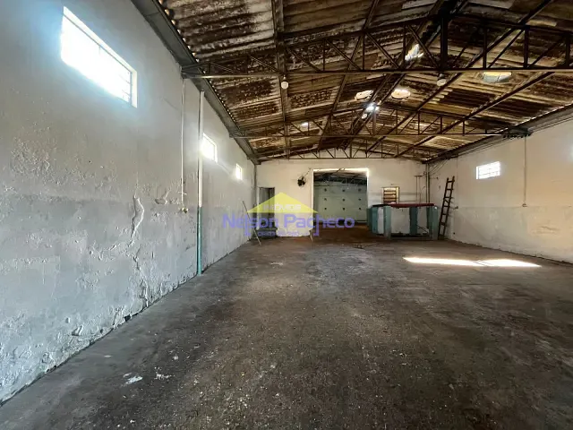 Galpão / Barracão com 271m², para alugar, no bairro Vila Cardoso em Capivari