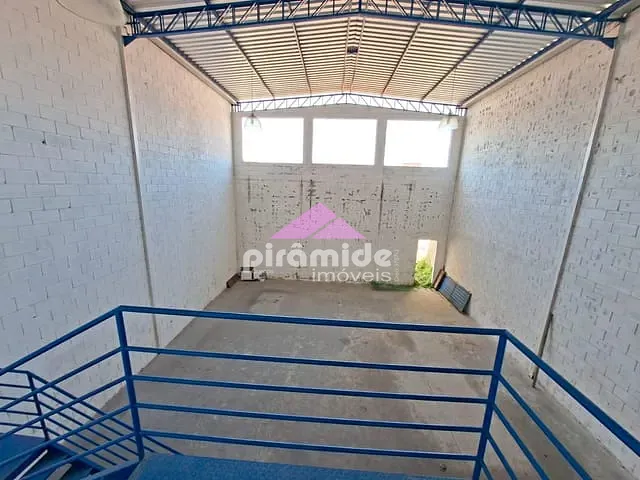 Galpão / Barracão com 250m², para alugar, no bairro Cidade Jardim em Jacareí