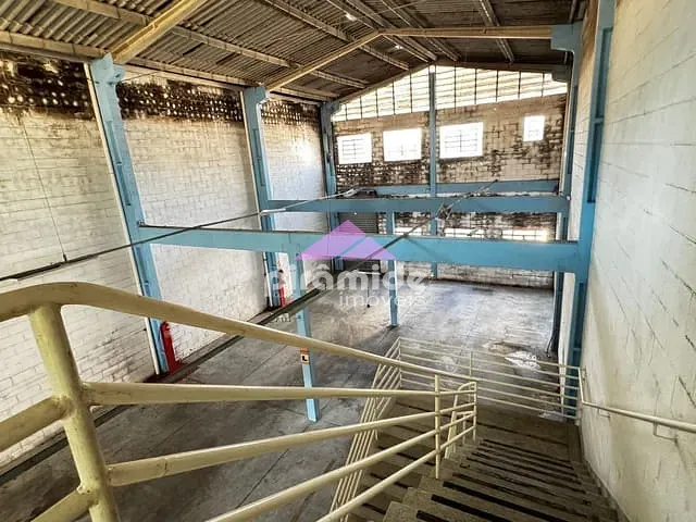 Galpão / Barracão com 485m², à venda, no bairro Chácaras Reunidas em São José dos Campos