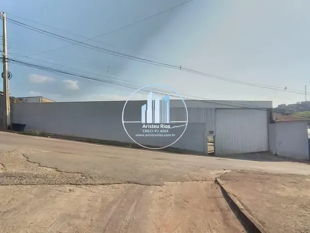 Galpão / Barracão com 1300m², para alugar, no bairro Jardim São Fernando em Pouso Alegre