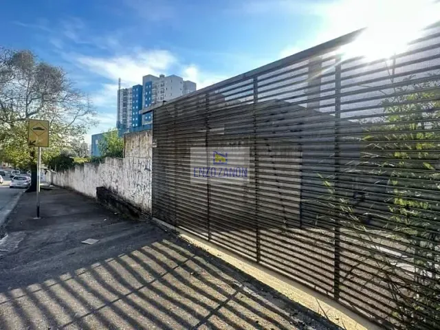 Galpão / Barracão com 650m², para alugar, no bairro Jardim Jamaica em Santo André