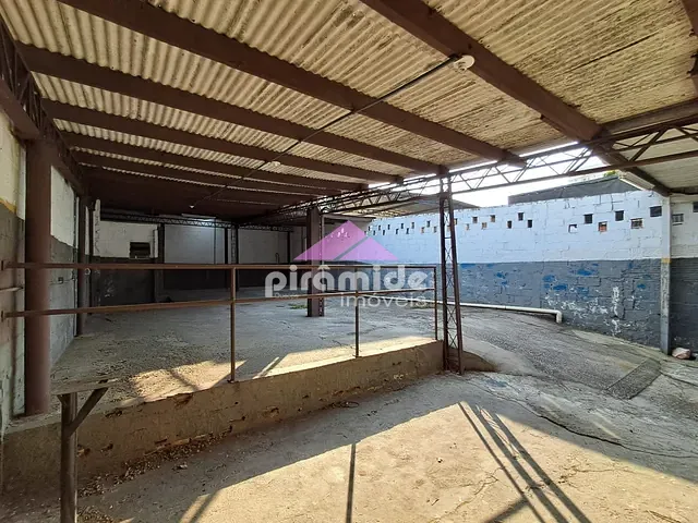 Galpão / Barracão para alugar, no bairro Vila Nair em São José dos Campos