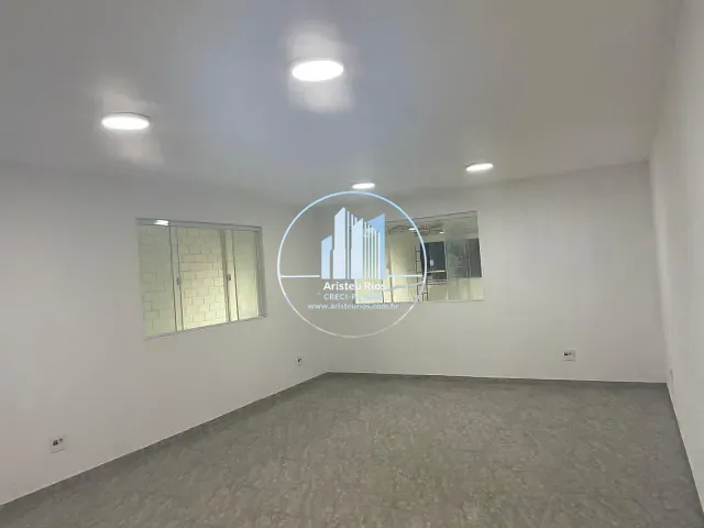 Galpão / Barracão para alugar, no bairro Maria Guimarães Franco Rios em Pouso Alegre