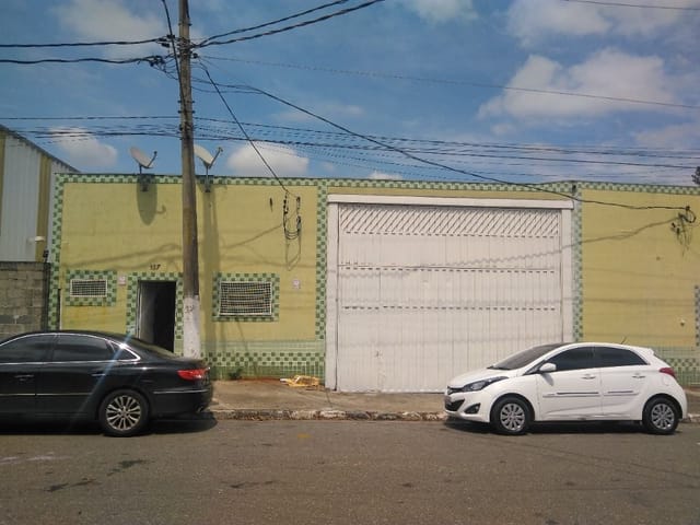 Galpão / Barracão com 550m², para alugar, no bairro Serra dos Lagos em Cajamar