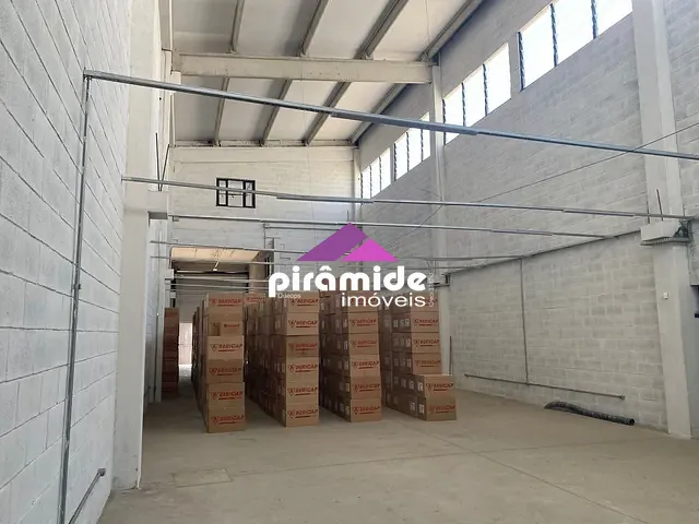 Galpão / Barracão com 400m², para alugar, no bairro Chácaras Reunidas em São José dos Campos