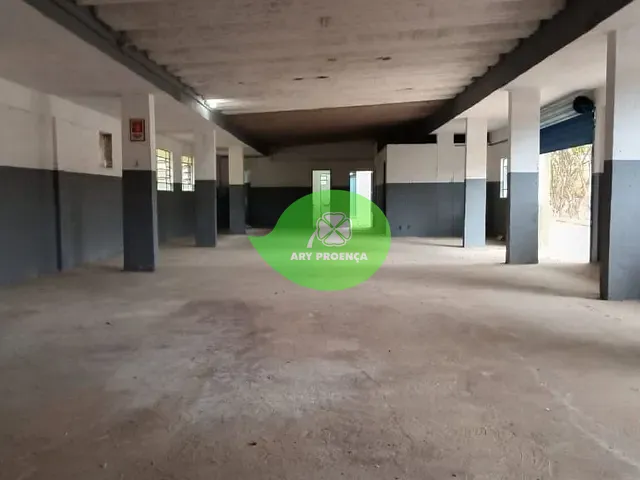 Galpão / Barracão com 216m², para alugar, no bairro Briquituba em Alumínio