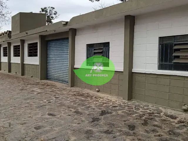 Galpão / Barracão com 216m², para alugar, no bairro Briquituba em Alumínio