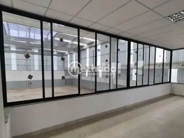 Galpão / Barracão com 830m², para alugar, no bairro Jardim Residencial Veccon em Sumaré