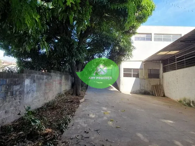 Galpão / Barracão com 500m², para alugar, no bairro Vila Fiore em Sorocaba