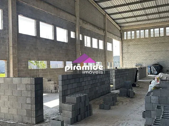 Galpão / Barracão com 2000m², à venda ou para alugar, no bairro Rio Abaixo em Jacareí