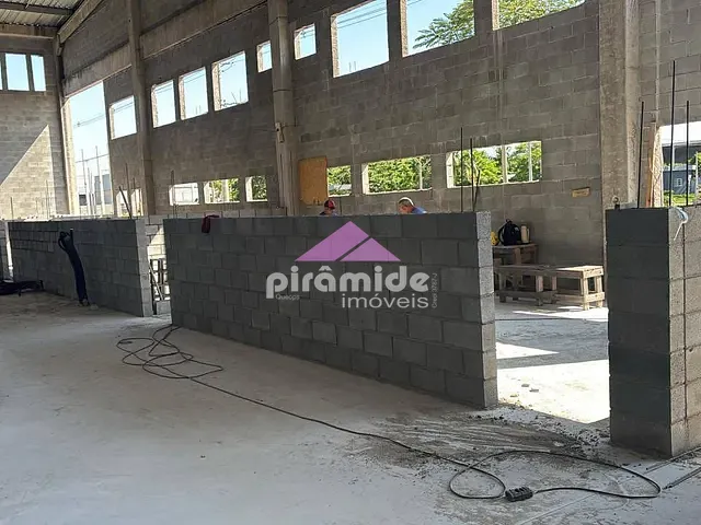 Galpão / Barracão com 2000m², à venda ou para alugar, no bairro Rio Abaixo em Jacareí