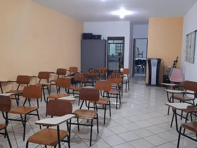 Galpão / Barracão com 400m², à venda, no bairro Jardim Marcondes em Jacareí