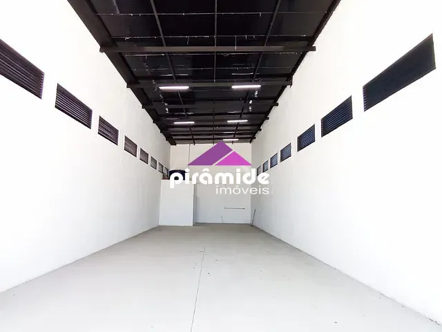 Galpão / Barracão com 300m², para alugar, no bairro Jardim Aeroporto em São José dos Campos