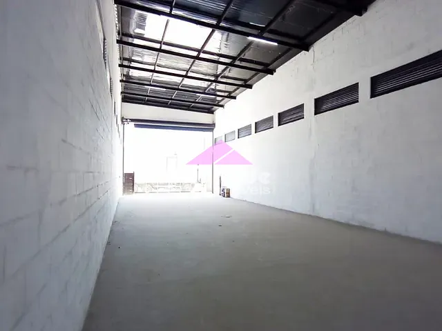 Galpão / Barracão com 300m², para alugar, no bairro Jardim Aeroporto em São José dos Campos