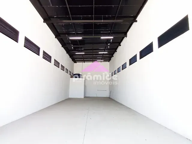 Galpão / Barracão com 300m², para alugar, no bairro Jardim Aeroporto em São José dos Campos