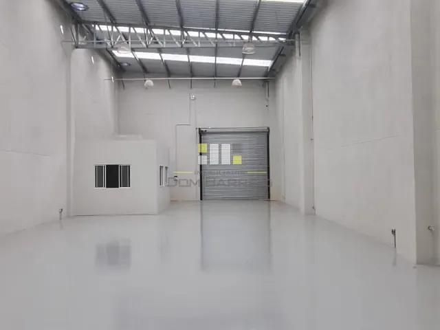 Galpão / Barracão com 3951m², para alugar, no bairro Jardim Nova Europa em Hortolândia