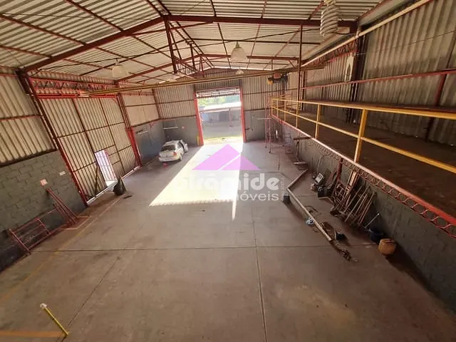 Galpão / Barracão com 1100m², à venda ou para alugar, no bairro Bom Retiro em São José dos Campos