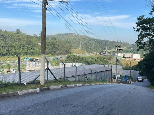 Galpão / Barracão com 5000m², para alugar, no bairro Jardim São Luís em Santana de Parnaíba