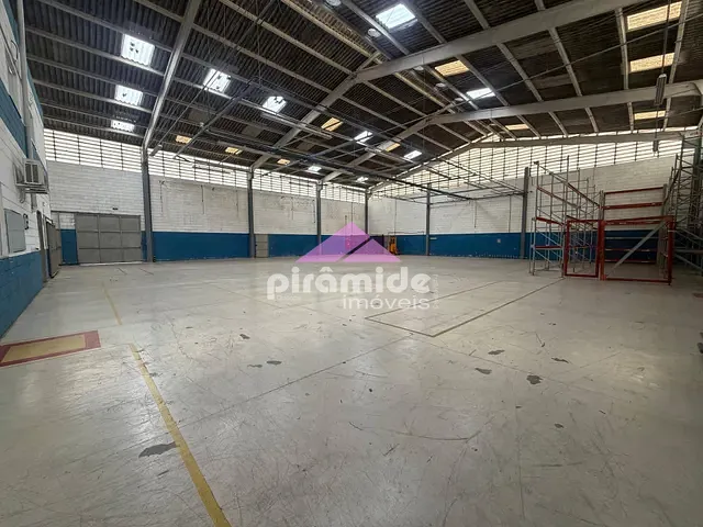 Galpão / Barracão com 1500m², à venda, no bairro Chácaras Reunidas em São José dos Campos