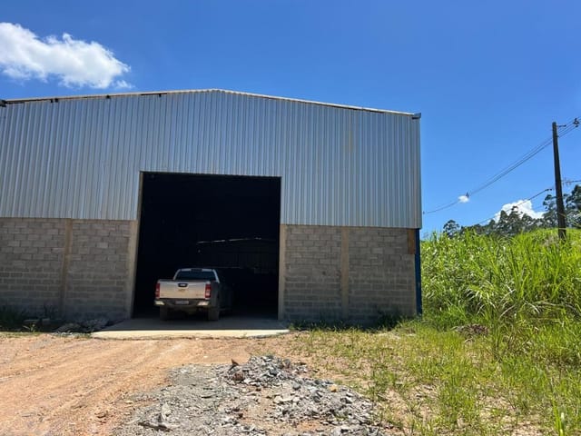 Galpão / Barracão com 2000m², para alugar, no bairro Chácaras Maristela em Franco da Rocha