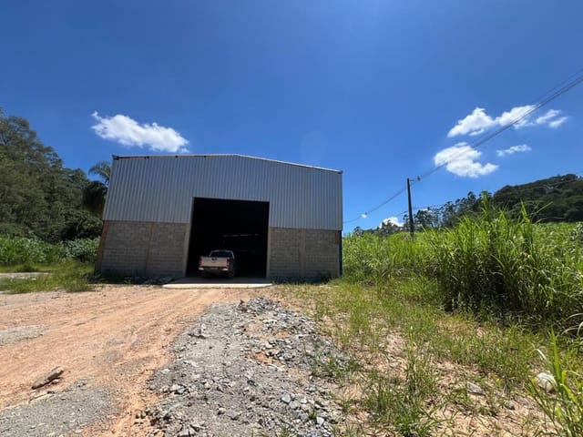 Galpão / Barracão com 2000m², para alugar, no bairro Chácaras Maristela em Franco da Rocha