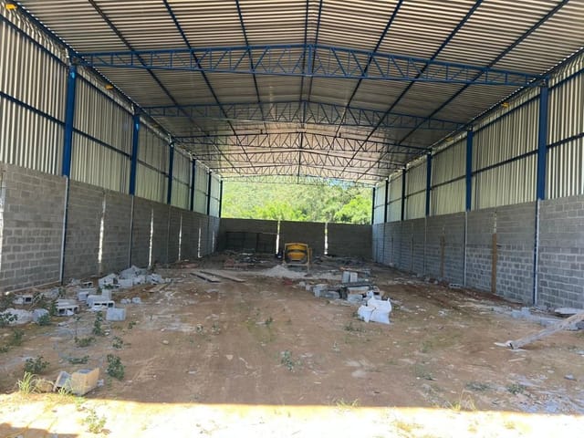 Galpão / Barracão com 2000m², para alugar, no bairro Chácaras Maristela em Franco da Rocha
