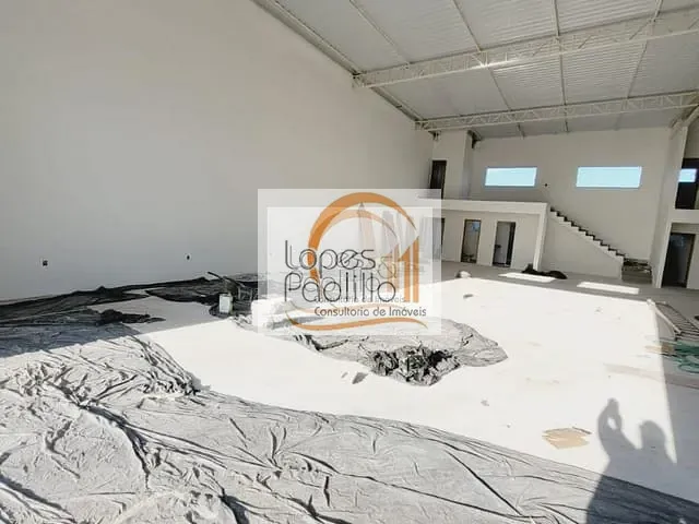Galpão / Barracão com 470m², para alugar, no bairro Nova Cerejeiras em Atibaia