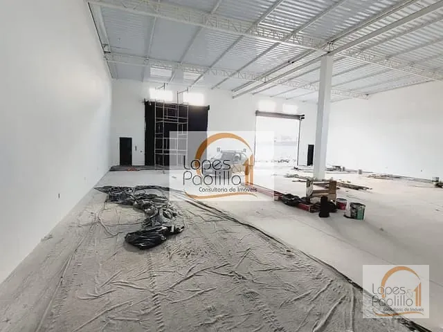 Galpão / Barracão com 470m², para alugar, no bairro Nova Cerejeiras em Atibaia