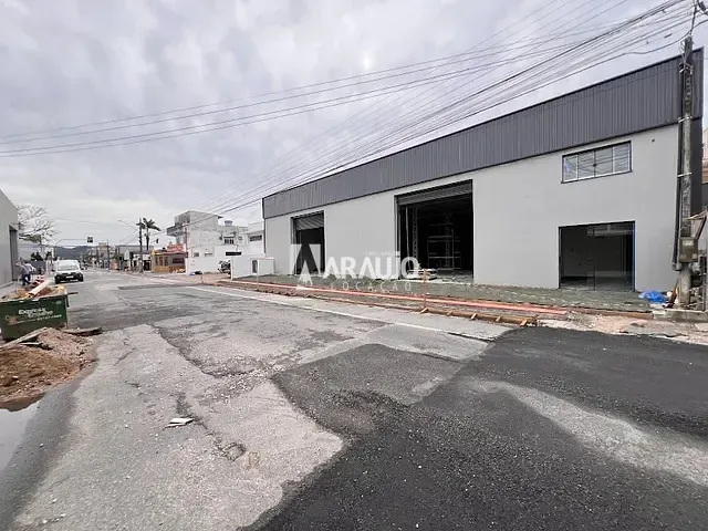 Galpão / Barracão para alugar, no bairro São Vicente em Itajaí