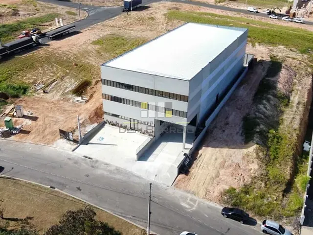 Galpão / Barracão com 1217m², para alugar, no bairro Jardim Nova Europa em Hortolândia