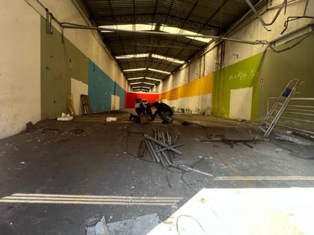 Galpão / Barracão com 503m², à venda, no bairro Bussocaba em Osasco