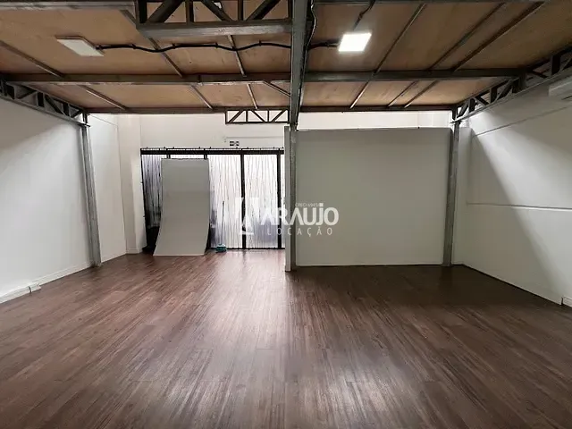 Sala para alugar, no bairro Dom Bosco em Itajaí
