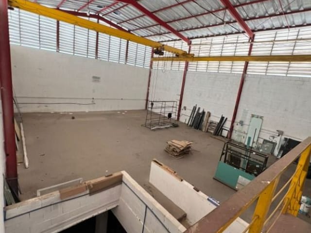 Galpão / Barracão com 500m², à venda ou para alugar, no bairro Vila Maria Nazaré em Santana de Parnaíba