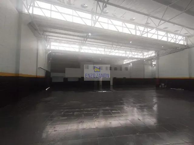 Galpão / Barracão com 1185m², para alugar, no bairro Vila Nogueira em Diadema